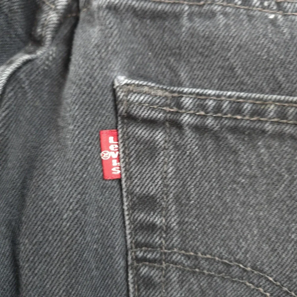 Vintage Levis 501 Jeans Mens 32x34 Black Denim Button Fly Red Tab Work USA Y2K